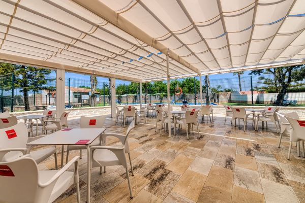 campings/espana/andalucia/cadiz/costa/El Faro/restaurante-03.png